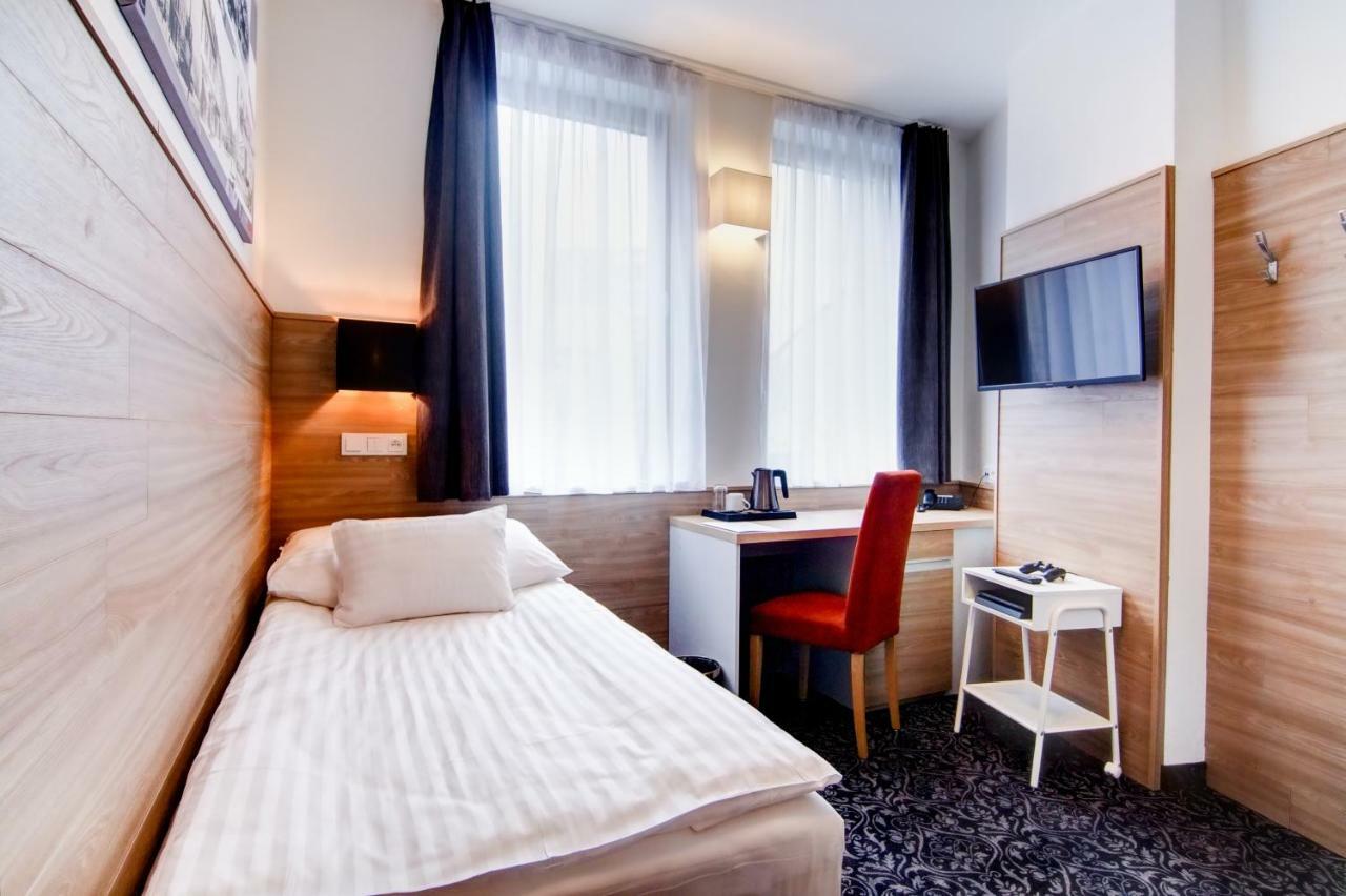 Hotel Koflik Страконице Экстерьер фото